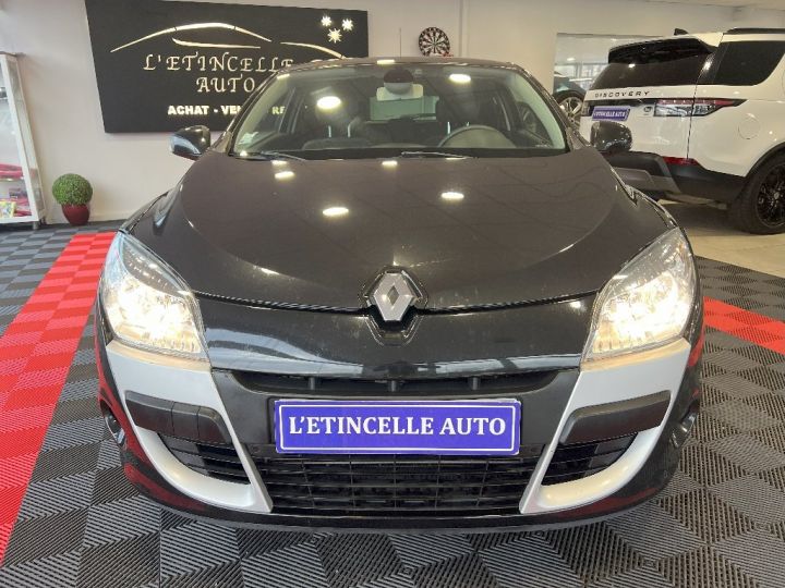 Renault Megane III COUPE  dCi 105 eco2 Dynamique Noir - 10