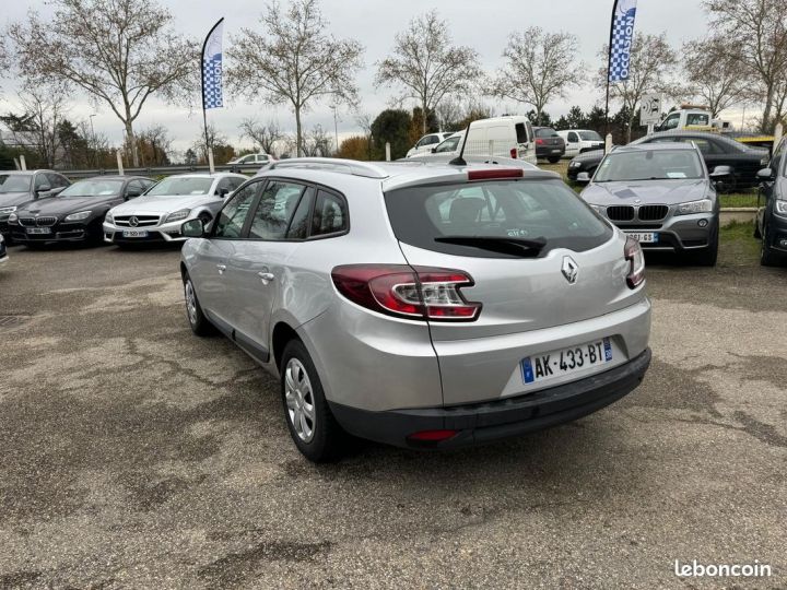 Renault Megane iii estate 1.5 dci 110 ch dynamique Argent - 5