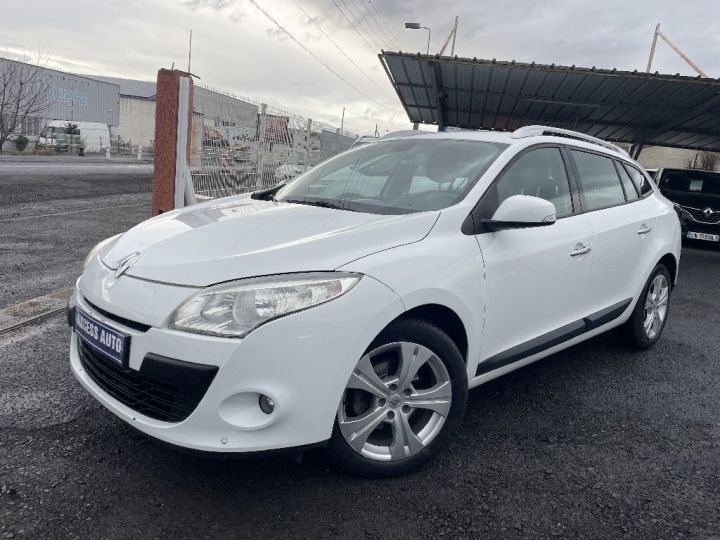 Renault Megane III ESTATE 1.9 dCi 130 Dynamique Blanc - 1