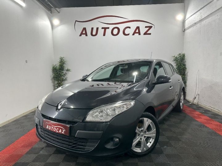 Renault Megane III  TCE 130 Dynamique  Gris Foncé - 1