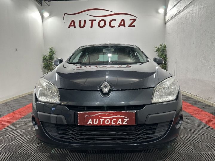 Renault Megane III  TCE 130 Dynamique  Gris Foncé - 4