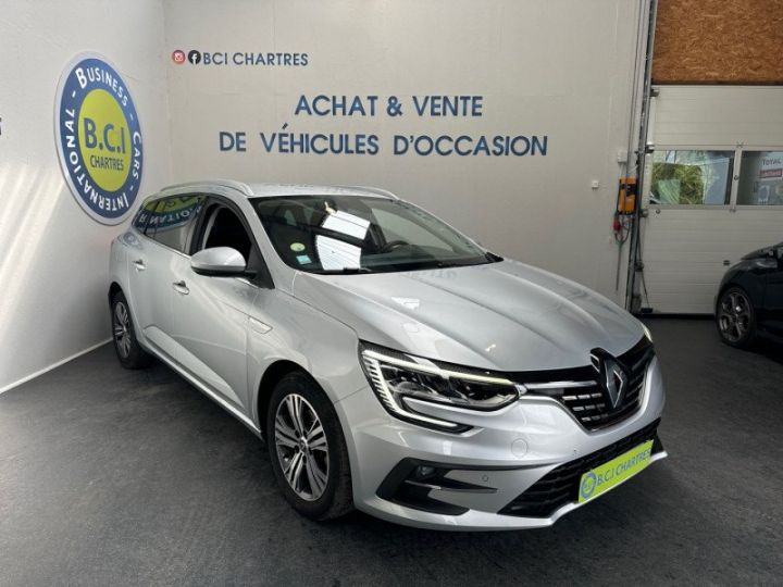 Renault Megane IV ESTATE 1.5 BLUE DCI 115CH INTENS EDC -21N Gris Clair - 3