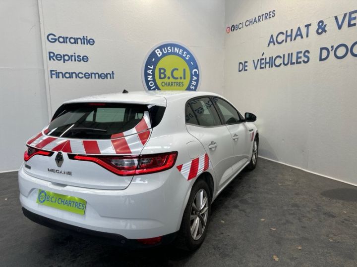 Renault Megane IV STE 1.5 BLUE DCI 95CH AIR NAV REVERSIBLE Blanc - 5