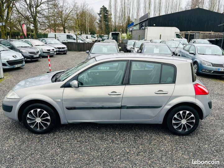 Renault Megane Mégane 1.6 Authentique GARANTIE 6 MOIS Gris - 4