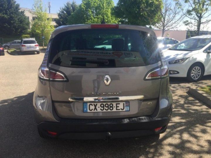 Renault Scenic 3 III (2) 1.5 DCI 110 FAP DYNAMIQUE     Diesel gris métalisé - 16