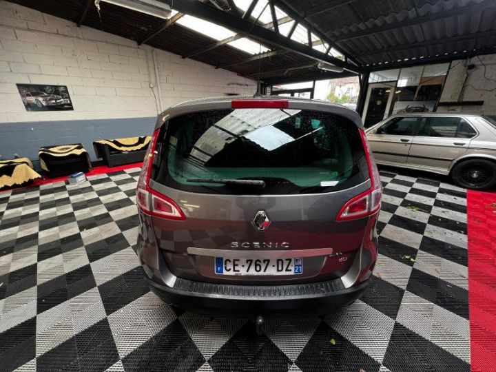 Renault Scenic III 1.5 DCI 110CH FAP BOSE EURO5 Gris F - 6