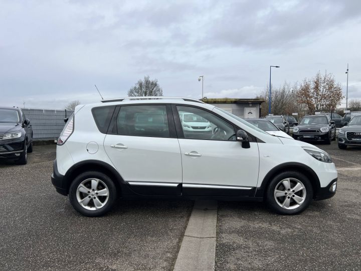 Renault Scenic III 1.6 dCi 130ch X-MOD Bose eco² 1erMain GPS Caméra GripControl BLANC - 8