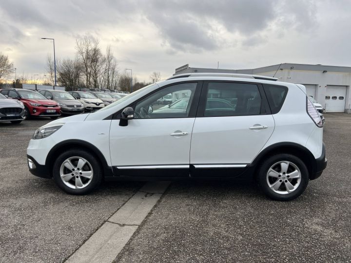 Renault Scenic III 1.6 dCi 130ch X-MOD Bose eco² 1erMain GPS Caméra GripControl BLANC - 9