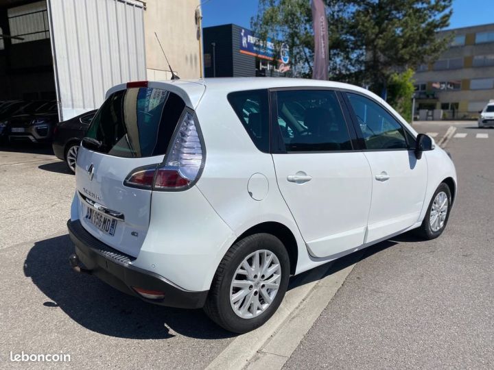 Renault Scenic III (3) 1.5 dCi 110 Expression 1ère Main Blanc - 4