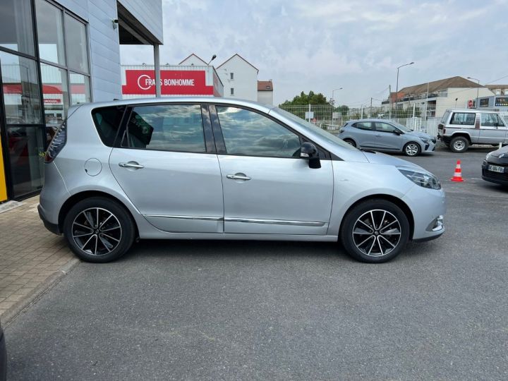 Renault Scenic III TCe 115 Energy BOSE Gris - 8