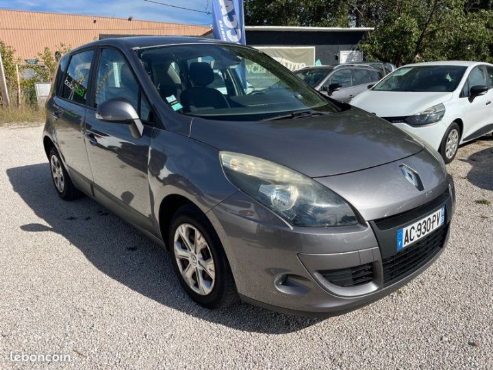 Renault Scenic scénic iii dci 110 cv Autre Occasion - 2