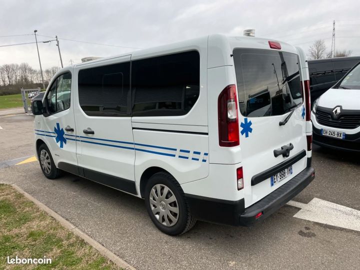 Renault Trafic 1.6 dci 145cv ambulance avec brancard  - 5