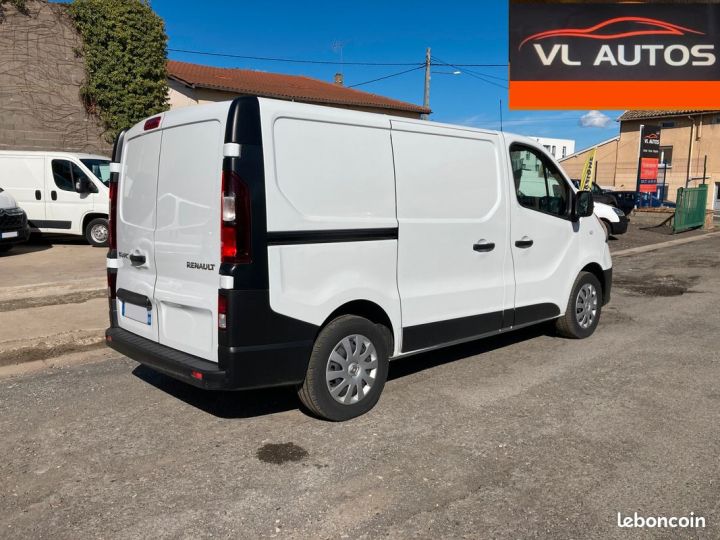 Renault Trafic 1.6 dCI 95cv Année 2020 154000 KM 3 PL Blanc - 3