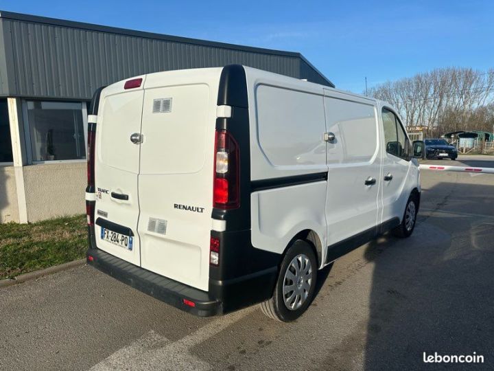 Renault Trafic 14490 ht l1h1 2.0 dci 120cv  - 3