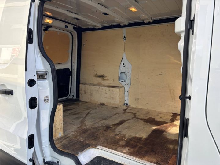 Renault Trafic 2.0 dCi 120ch Grand Confort L1H1 BLANC - 4