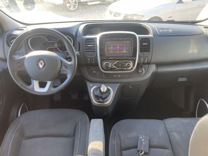 Renault Trafic 2018 III COMBI 1.6 DCI 125 ENERGY ZEN L2 9PL Grise Foncé - 4