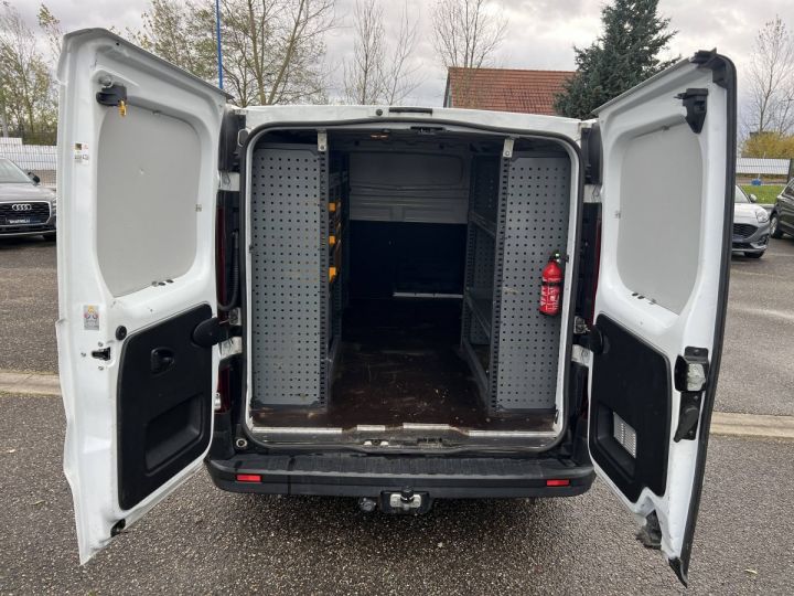 Renault Trafic Combi III L2H1 1.6 dCi 3Places Clim Régulateur Attelage 12,475 Euro H.T. BLANC - 18