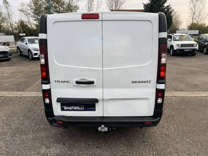 Renault Trafic Combi III L2H1 2.0 dCi 145ch S&S 3 places Clim Régulateur Attelage TVA20% 19,000Euro H.T. BLANC - 5