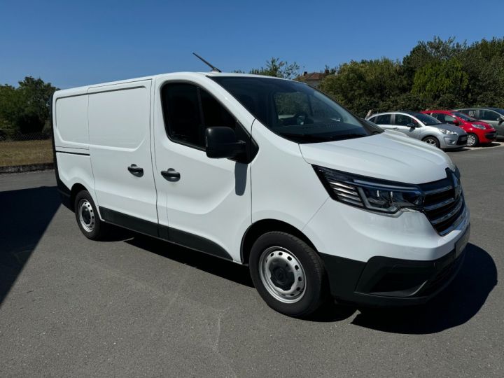 Renault Trafic FOURGON GRAND CONFORT L1H1 2,0 dci 130ch 23325 HT Blanc - 3