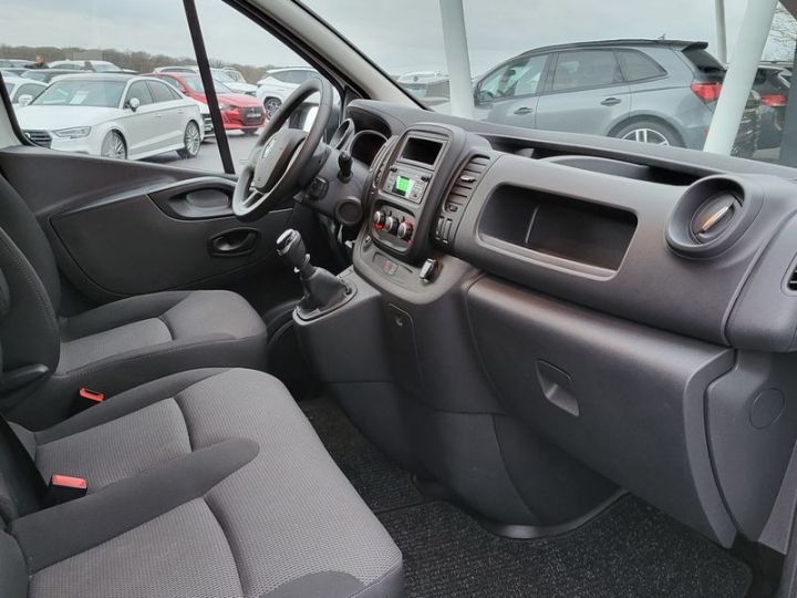 Renault Trafic Fourgon L2H1 2.0 dci 120 CH Led Keyless 3 Places Garantie 6 ans 289HT-mois Blanc - 4