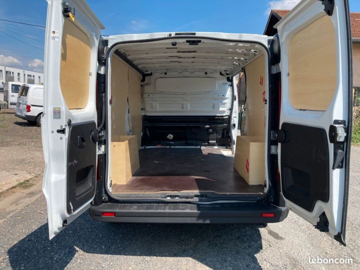 Renault Trafic L2H1 1.6 DCI 95 cv avec 72000 km Année 2018 05 crit'air 2 Blanc - 4