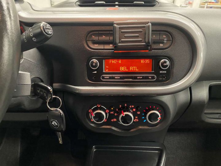 Renault Twingo 0.9 TCe LIMITED- 1erMAIN-CARNET-CLIM-ETAT NEUF Argent Métallisé - 16