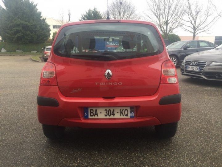 Renault Twingo 1.2 16V 75CV DYNAMIQUE     Essence ROUGE - 9