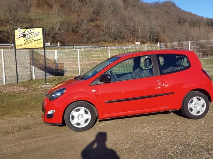 Renault Twingo 75 CV ESSENCE 1ere MAIN (belbex auto A YOLET) Rouge - 1