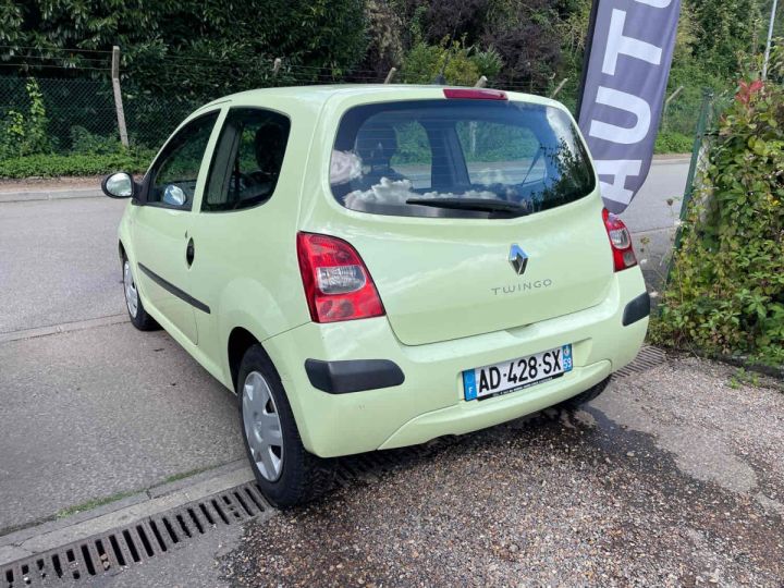 Renault Twingo II 1.2 16V 1149cm3 76cv Vert Laqué - 10