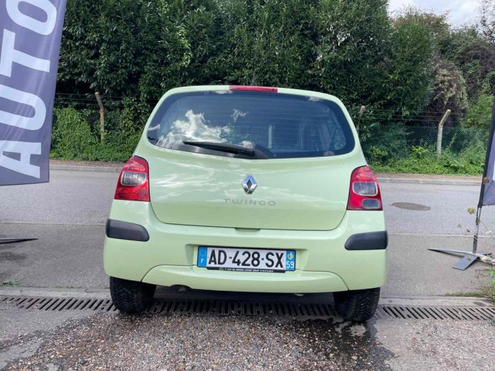 Renault Twingo II 1.2 16V 1149cm3 76cv Vert Laqué - 11