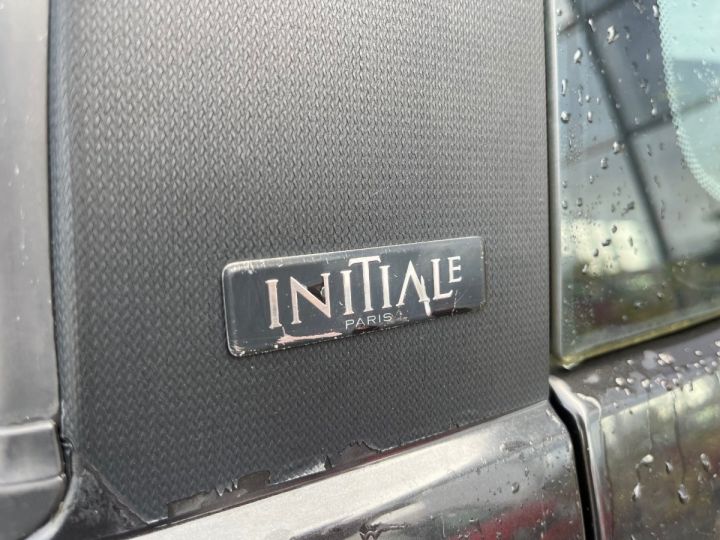 Renault Twingo II 1.2 16v 75 Initiale Noir - 45