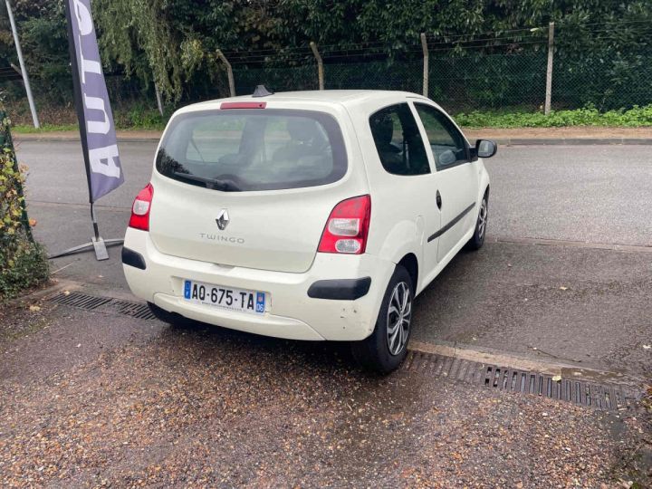 Renault Twingo II 1.2 16V 76CV Blanc Laqué - 13