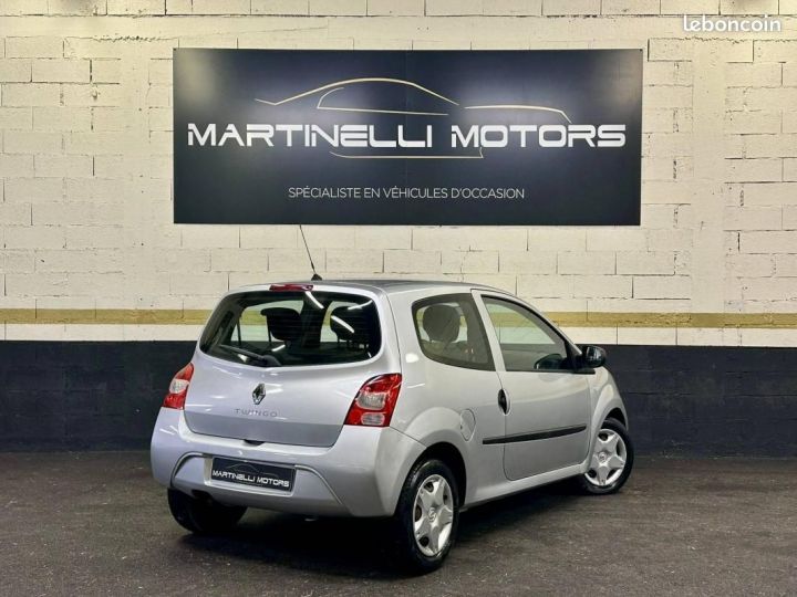 Renault Twingo II (C44) 1.2 LEV 16v 75ch Authentique eco² Gris - 6