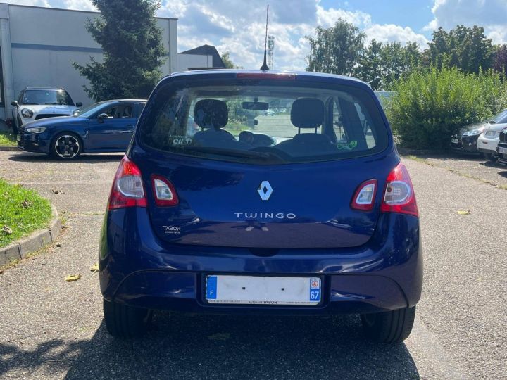 Renault Twingo II (C44) 1.2 LEV 16v 75ch Dynamique eco²  - 6