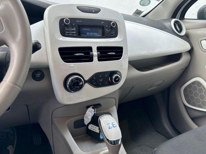 Renault Zoe LIFE CHARGE NORMALE ACHAT INTEGRAL R75 Blanc - 6