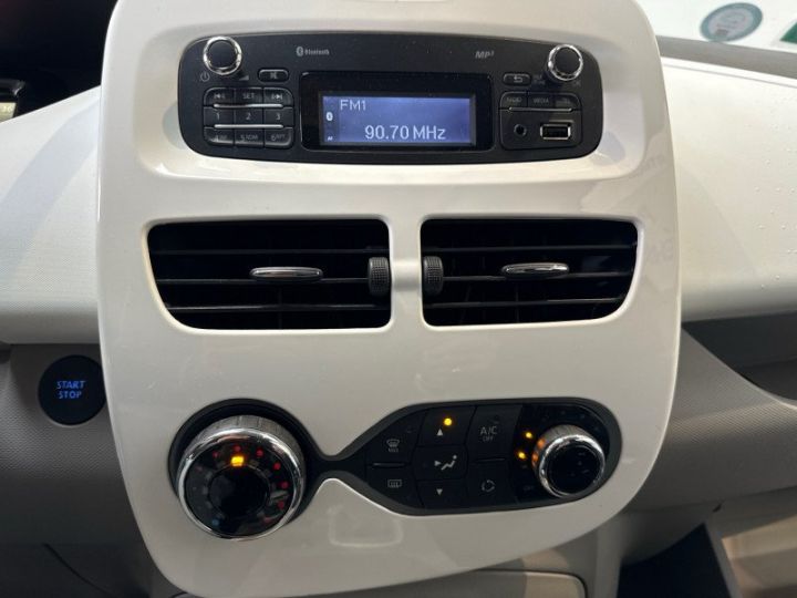 Renault Zoe LIFE CHARGE NORMALE R90 ACHAT INTEGRAL MY19 Blanc - 8