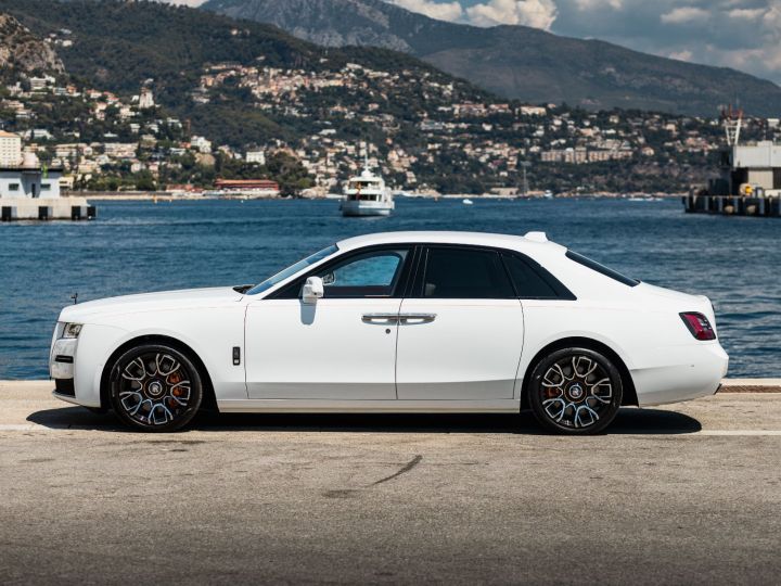 Rolls Royce Ghost BLACK BADGE 6.6 V12 BI-TURBO 600 CV - MONACO ARCTIC WHITE - BLANC - 14