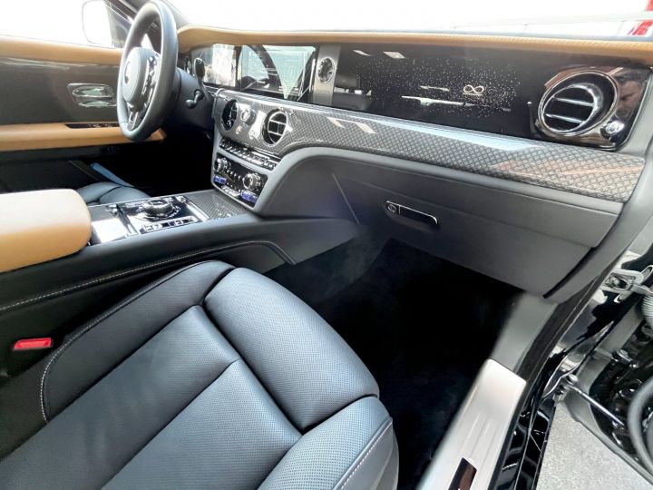 Rolls Royce Ghost BLACK BADGE V12 600 CV Black Diamond / Petra Gold Vendu - 25