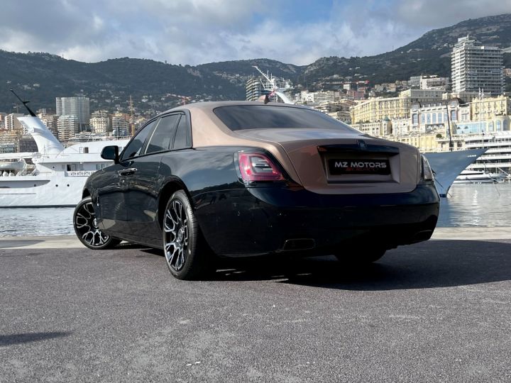 Rolls Royce Ghost BLACK BADGE V12 600 CV - CONFIGURATION UNIQUE Black Diamond / Petra Gold Occasion - 16