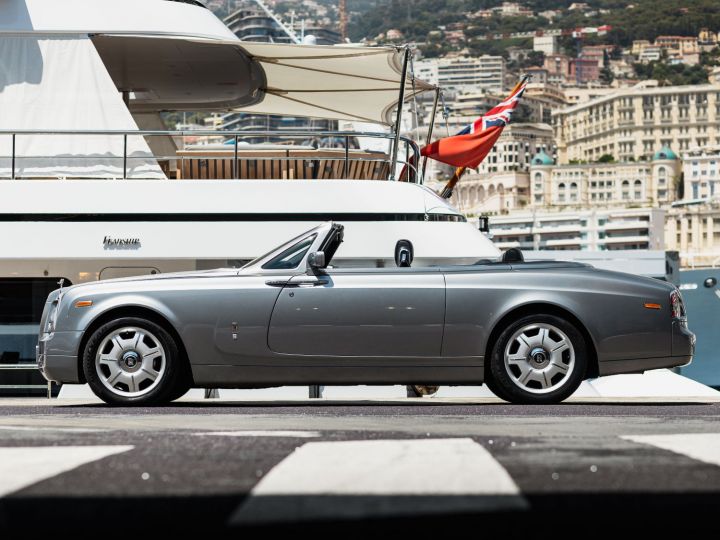 Rolls Royce Phantom Drophead 6.8 V12 460 CV CONVERTIBLE JUBILEE SILVER METALLIC - 23