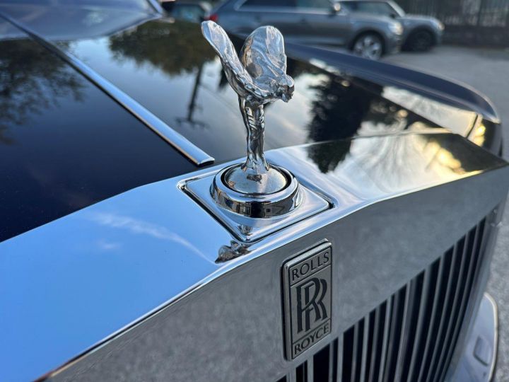 Rolls Royce Phantom VII V12 6749cm3 460cv Bleu - 37