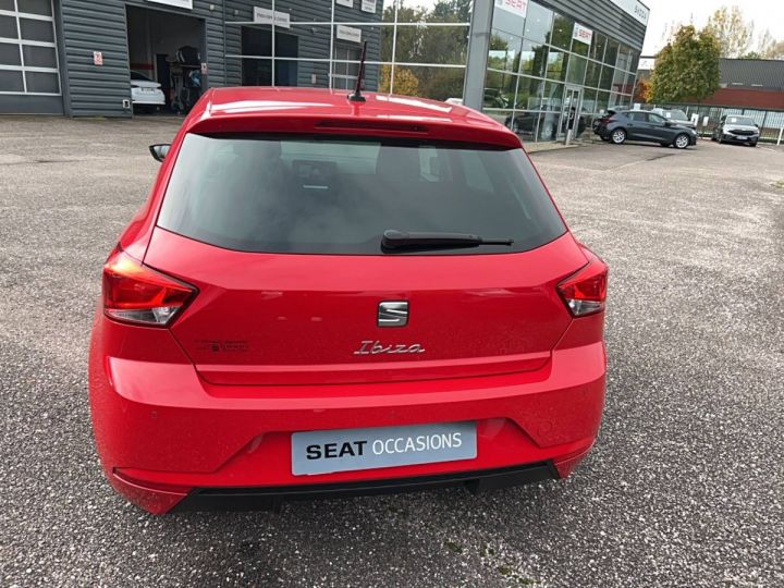 Seat Ibiza 1.0 MPI 80 ch S/S BVM5 Urban Rouge - 4