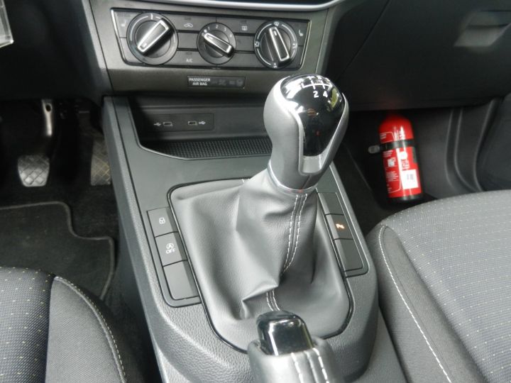 Seat Ibiza 1.0 TSI Move! Full Link (Appel CarPlay) Noir - 17