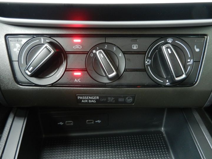 Seat Ibiza 1.0 TSI Move! Full Link (Appel CarPlay) Noir - 19