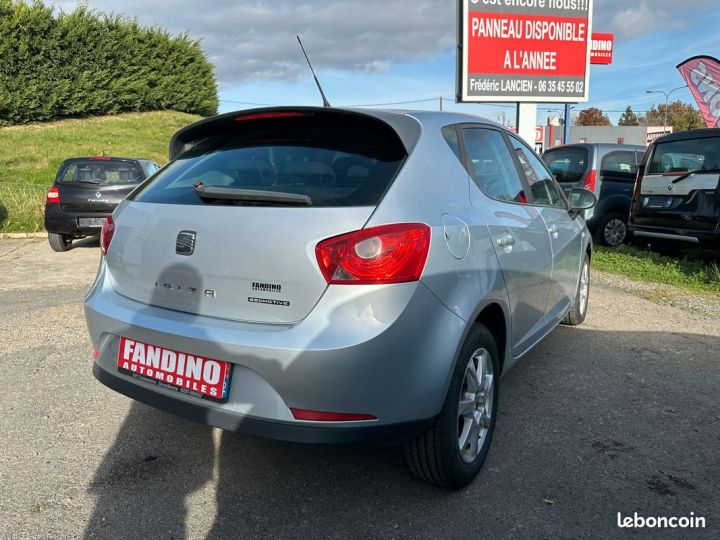 Seat Ibiza 1.2 Tdi 75Ch Style 5P Gris - 3