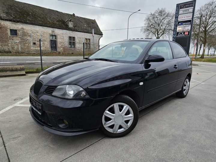 Seat Ibiza 1.2i Toit ouvrant Ligne sportive Noir Métallisé - 1