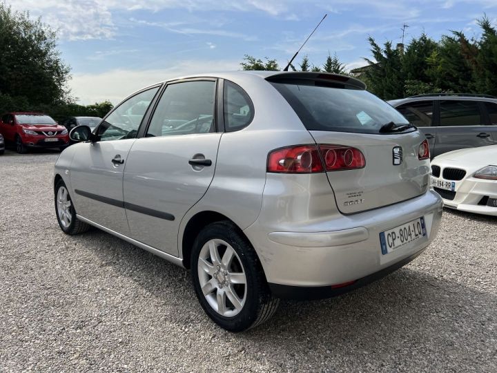 Seat Ibiza 1.4 16V SIGNO 5P Gris C - 6