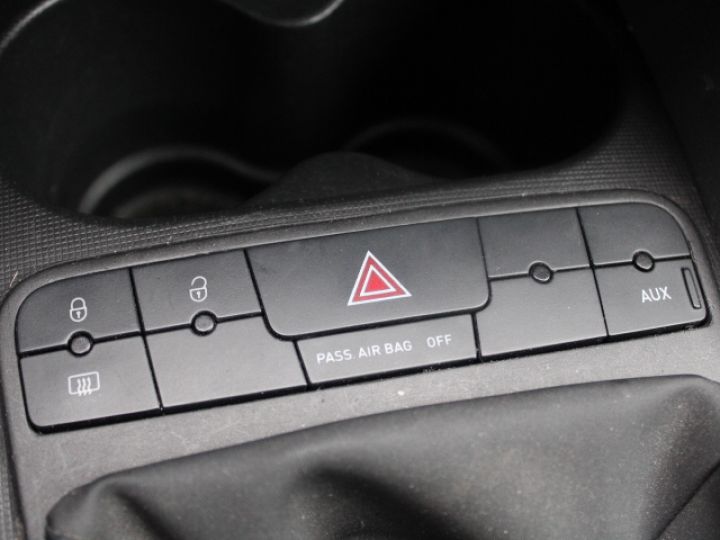 Seat Ibiza SC 1.6 TDI 90 FAP Couleur Edition Gris - 14