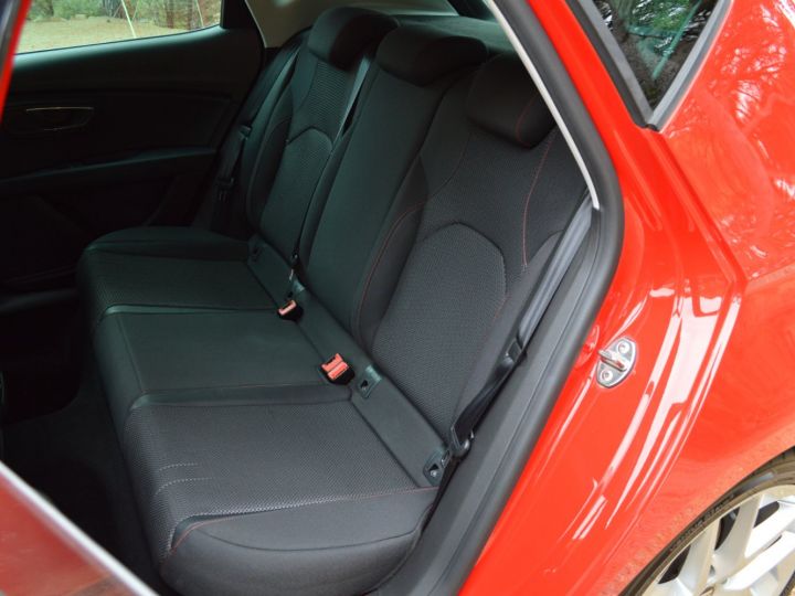 Seat Leon SUPERBE SEAT LEON FR 1.4 Tsi 150ch ACT DSG FULL LED 18 ROUGE EMOTION 2EME MAIN HISTORIQUE COMPLET Rouge Emotion - 43