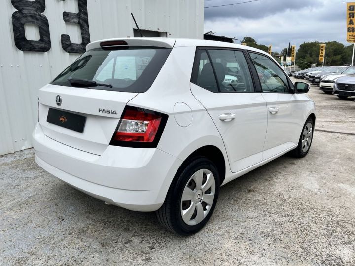 Skoda Fabia 1.0 MPI 60CH CLEVER Blanc - 4